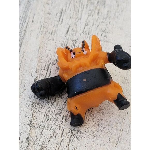 Miniature Emboar Pokemon collectible toy figure - Picture 2 of 4